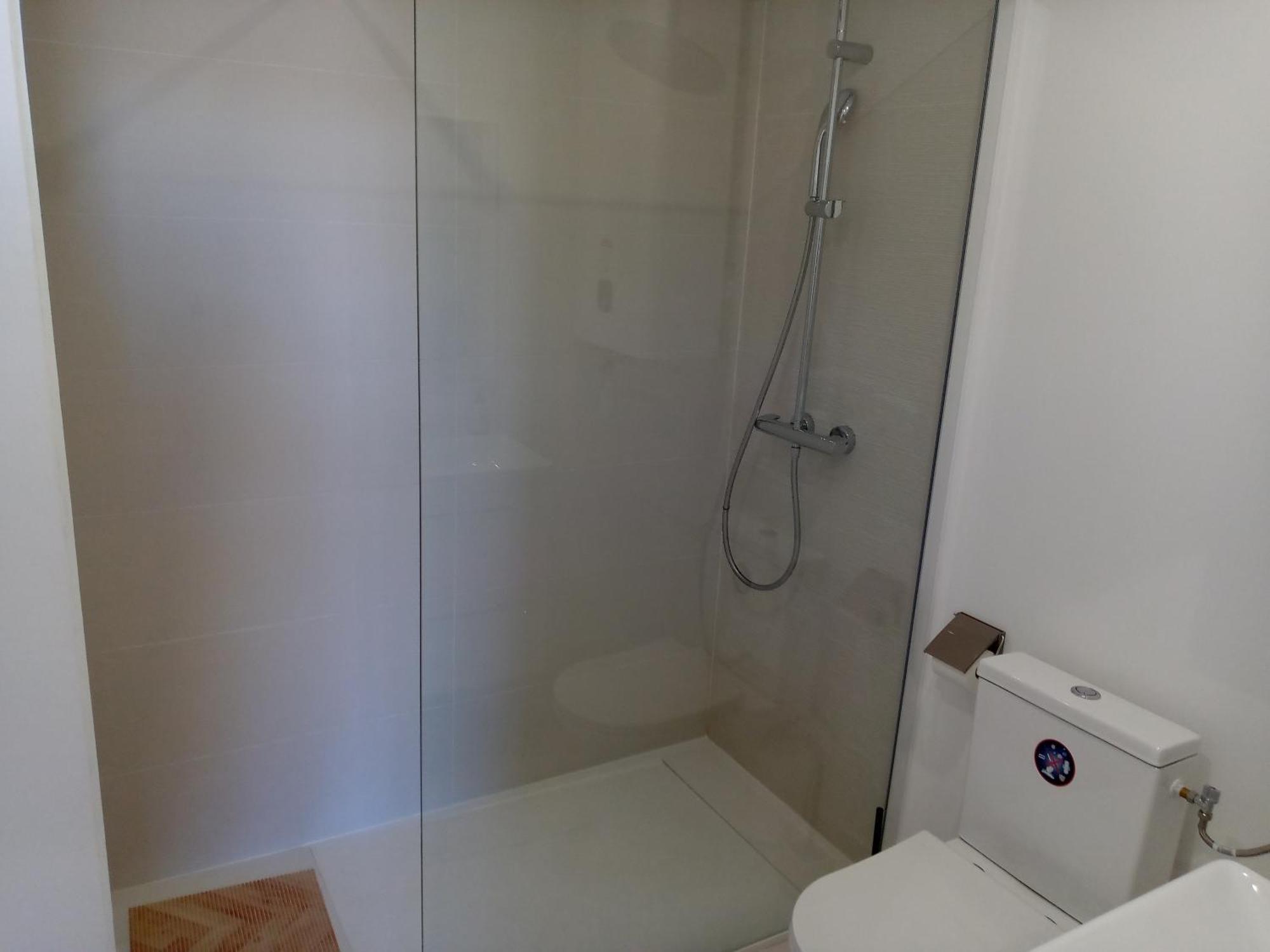 Quartier Le Plus Anime De Marseille "La Plaine Cours Julien "Chambre Avec Salle De Bain Wc Privee Integrees "Dans Appartement 客房 照片